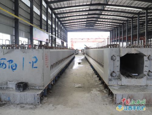 宜春 高溫下堅守崗位，預(yù)制梁廠生產(chǎn)繁忙助力城市建設(shè)